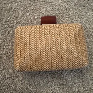 Express elegant woven wicker wood Tan Woven crossbody gold chain Clutch purse